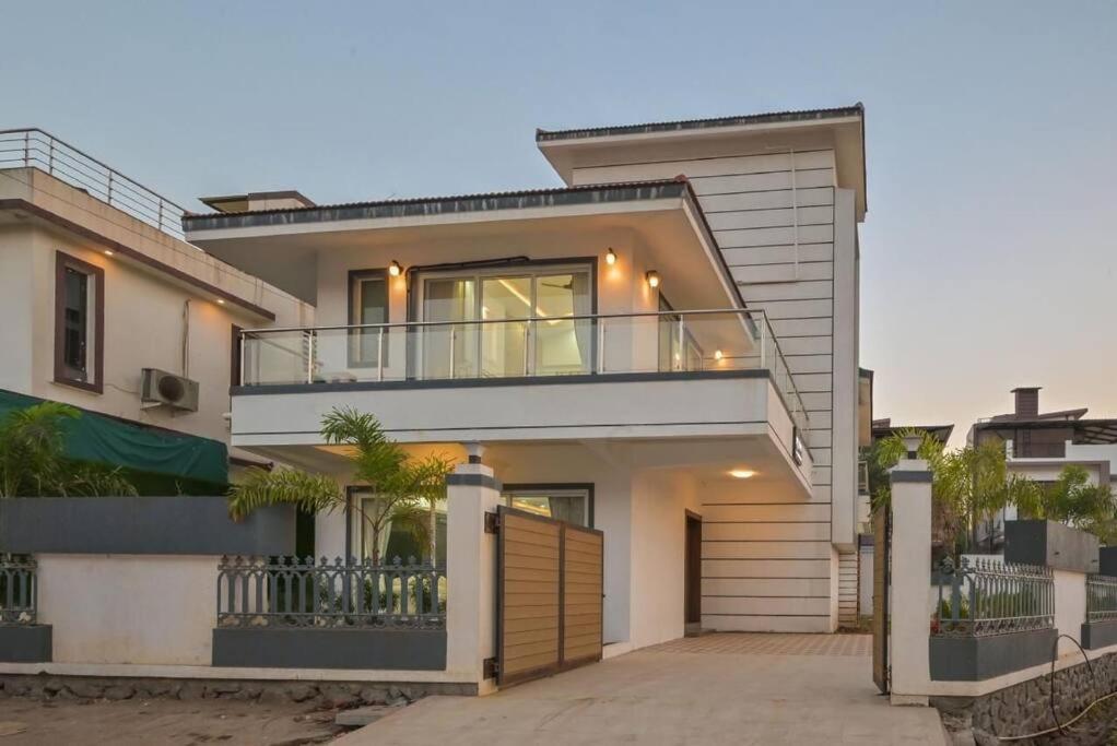 Royal Paradise Villa Лонавла Екстер'єр фото