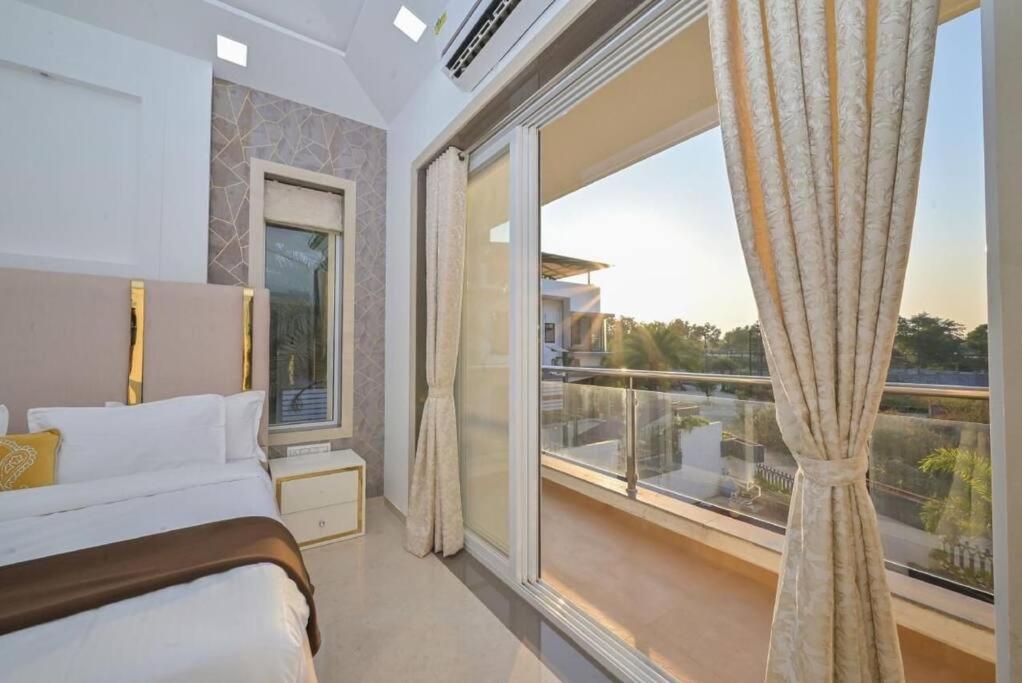 Royal Paradise Villa Лонавла Екстер'єр фото